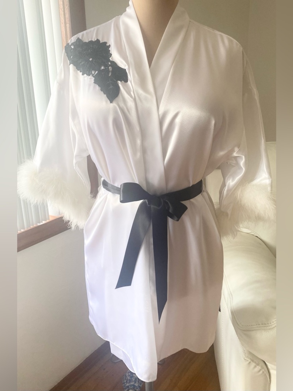Vintage 80s White Marabou Wedding Robe *Large* FREDERICK'S OF HOLLYWOOD Feathers